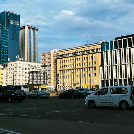 Quick Stop Near Station Apartment Warsaw